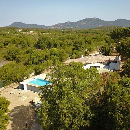 Residence Villa Smeralda Telti Екстер'єр фото