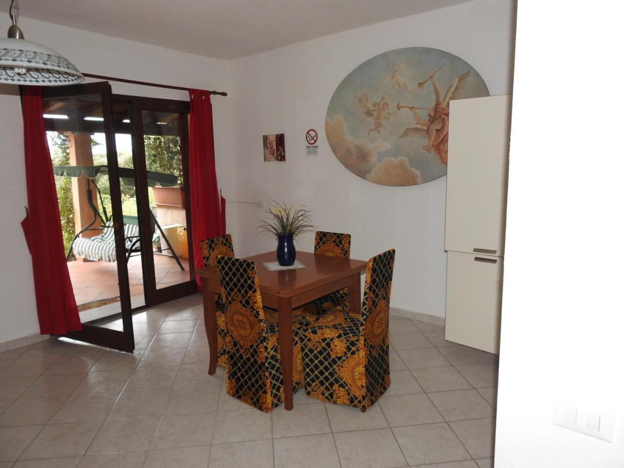 Residence Villa Smeralda Telti Екстер'єр фото