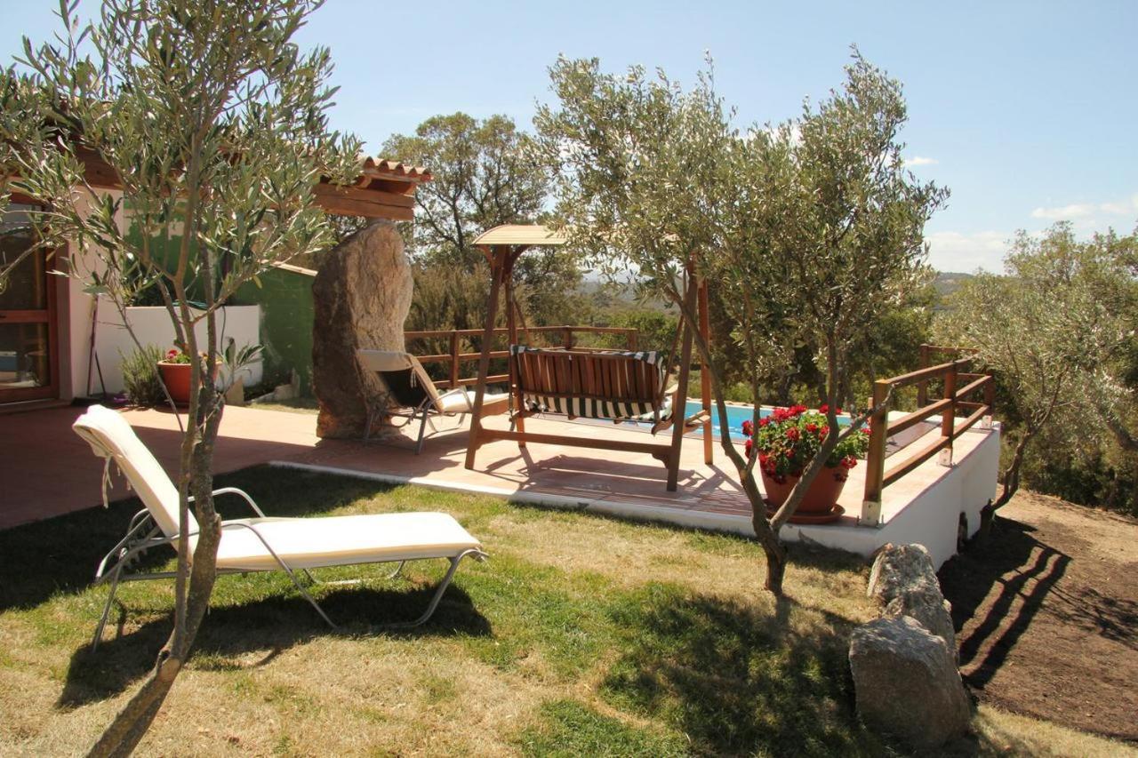 Residence Villa Smeralda Telti Екстер'єр фото