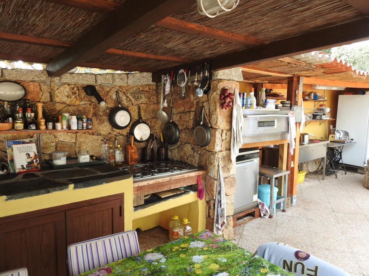 Residence Villa Smeralda Telti Екстер'єр фото