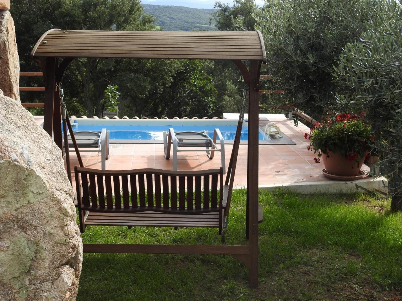 Residence Villa Smeralda Telti Екстер'єр фото
